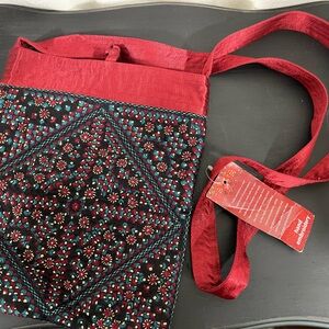 Fabindia NWT Tatreez Embroidered burgundy red multicolored crossbody bag
